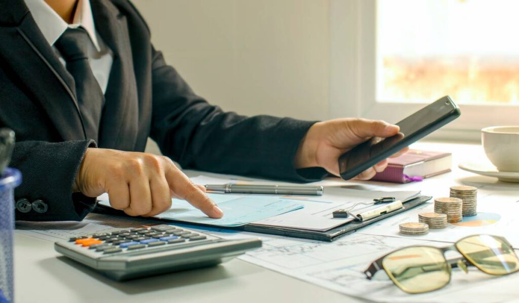 Financial management services for start ups and small businesses