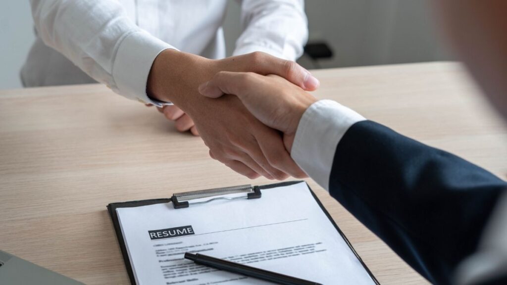 Signs it's time to hire bookkeeper for inventory operations