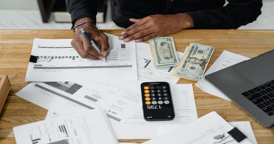 Wholesale accounting services managing business finances